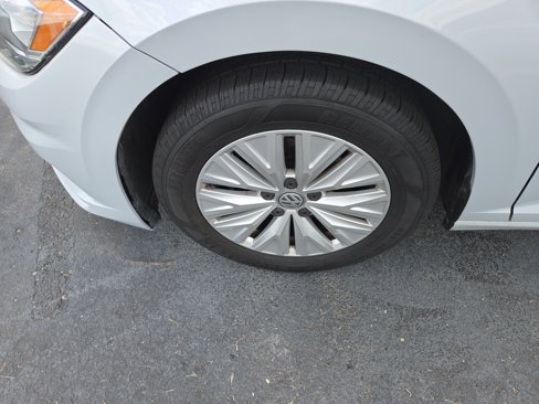 Used 2019 Volkswagen Jetta S image 9