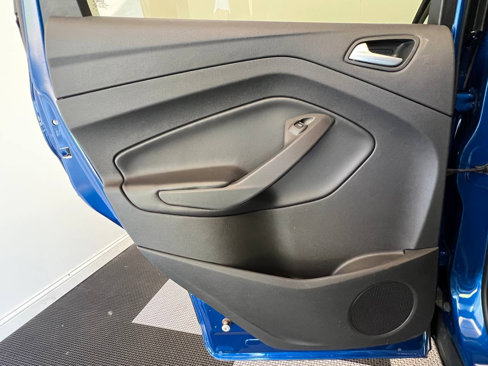 Used 2017 Ford Escape SE image 9