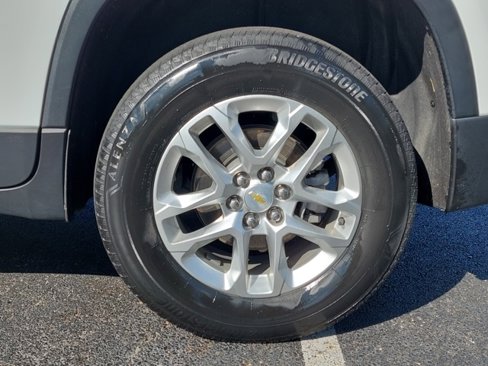 Used 2022 Chevrolet Traverse LS image 29