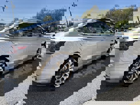 Used 2018 Tesla Model 3 Long Range image 6