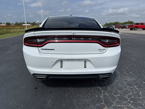 Used 2018 Dodge Charger SXT w/ Blacktop Package image 4