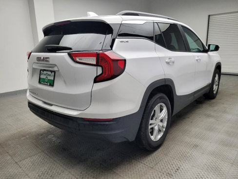 Used 2022 GMC Terrain SLE w/ Driver Convenience Package image 9