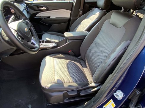 Certified 2024 Chevrolet Trax LT w/ Driver Confidence Package image 7