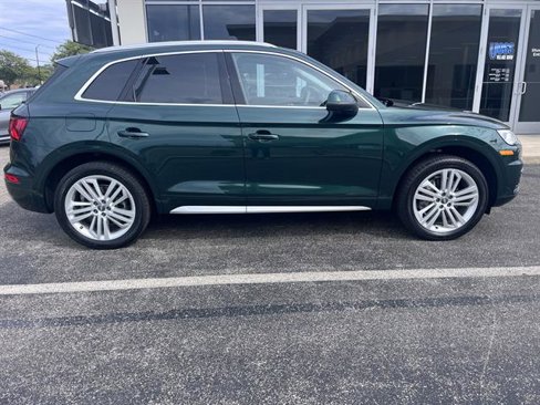 Used 2019 Audi Q5 2.0T Premium Plus w/ Premium Plus Package image 2