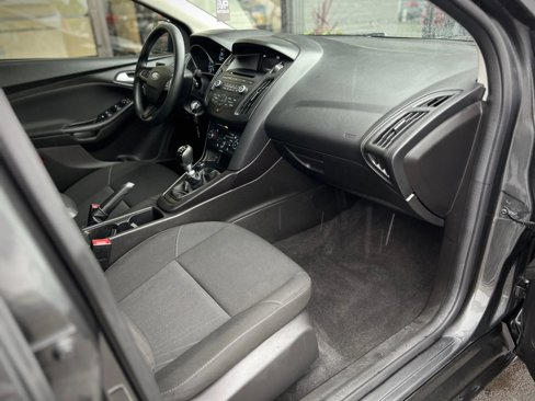 Used 2017 Ford Focus SE image 19