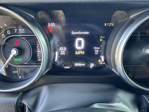 Used 2022 Jeep Wrangler Unlimited Sahara w/ Cold Weather Group image 18