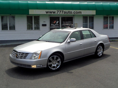 Used 2010 Cadillac DTS Platinum image 1