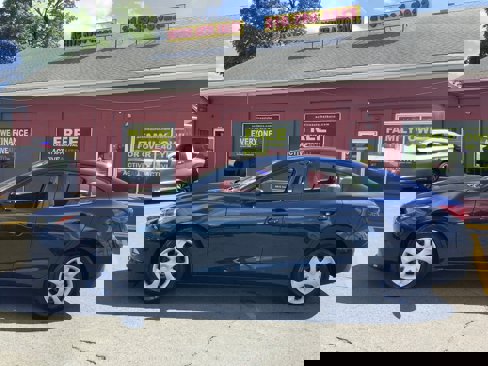 Used 2016 MAZDA MAZDA3 i Sport image 4