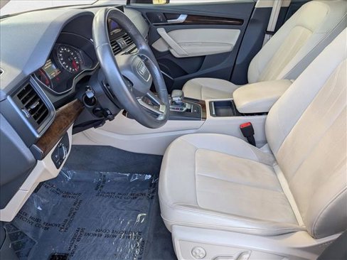 Used 2019 Audi Q5 2.0T Premium w/ Convenience Package image 11