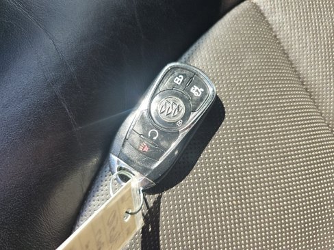 Used 2017 Buick LaCrosse Premium image 23
