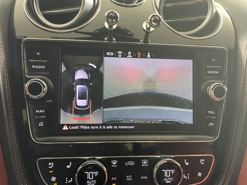 Used 2019 Bentley Bentayga image 22