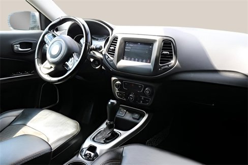 Used 2019 Jeep Compass Latitude image 18