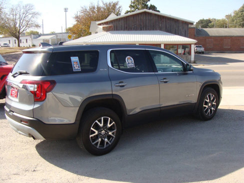 Used 2021 GMC Acadia SLE image 16