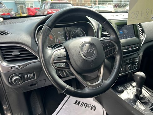 Used 2021 Jeep Cherokee Latitude Lux image 11