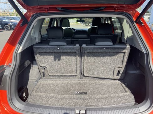 Certified 2019 Volkswagen Tiguan SEL w/ 3rd Row Seat Package image 13