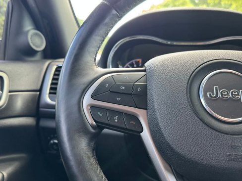 Used 2018 Jeep Grand Cherokee Altitude image 23