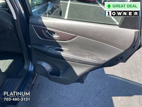 Used 2015 Nissan Rogue S image 21