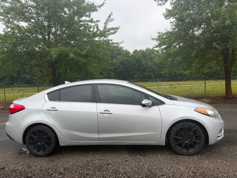 Used 2016 Kia Forte EX image 5