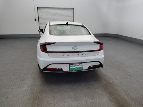 Used 2022 Hyundai Sonata SE image 6