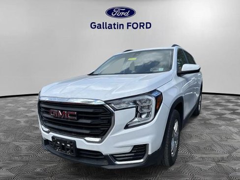 Used 2022 GMC Terrain SLE w/ Driver Convenience Package image 1