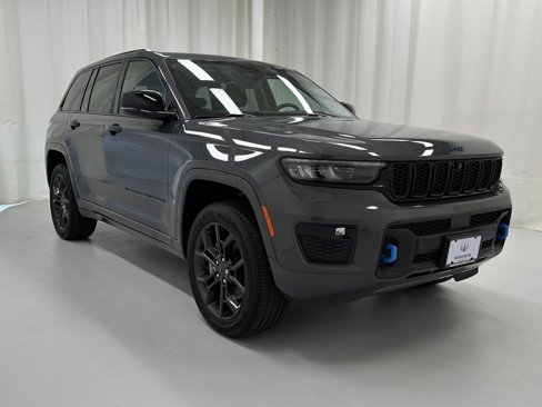 Used 2024 Jeep Grand Cherokee Limited 4xe image 2