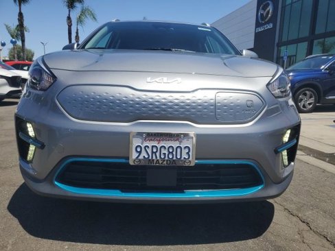 Used 2022 Kia Niro EX image 11