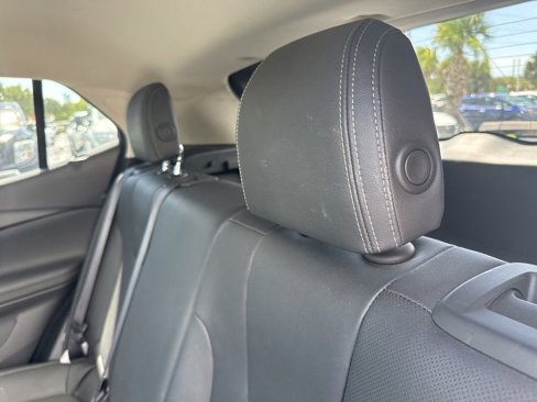 Used 2024 Buick Encore GX Sport Touring image 12