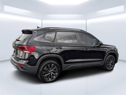 Used 2023 Volkswagen Taos S image 3