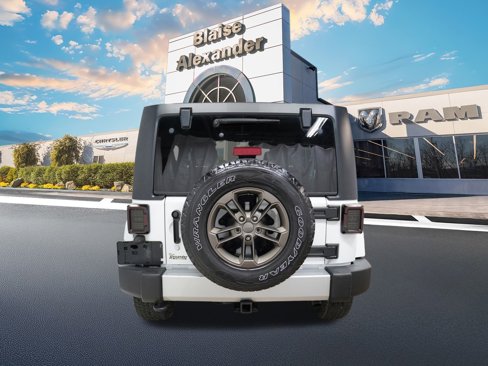 Used 2015 Jeep Wrangler Unlimited Sahara w/ Connectivity Group image 6