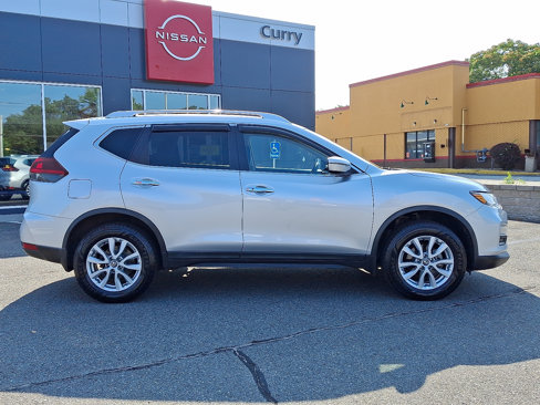 Used 2019 Nissan Rogue SV image 7