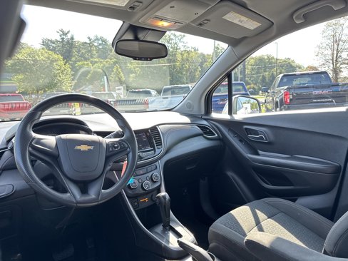 Used 2021 Chevrolet Trax LS image 14