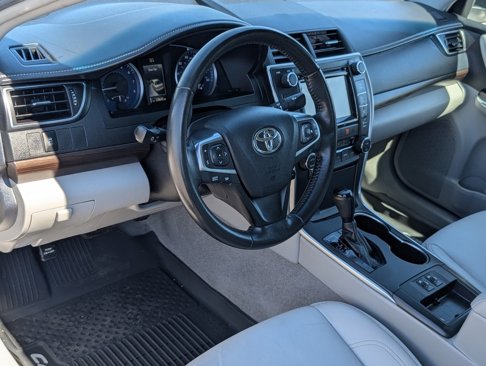 Used 2017 Toyota Camry XLE image 14
