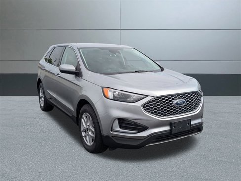 Used 2024 Ford Edge SEL image 8
