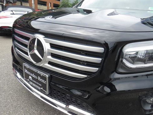Used 2024 Mercedes-Benz GLB 250 4MATIC image 25