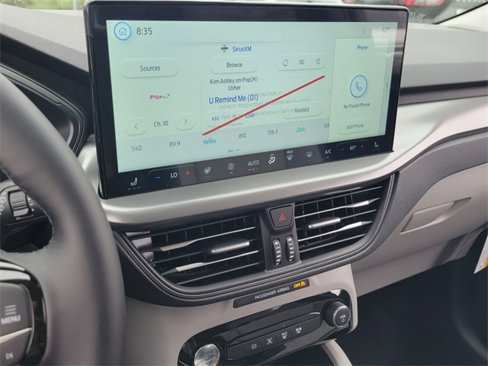 New 2025 Ford Escape SE image 16