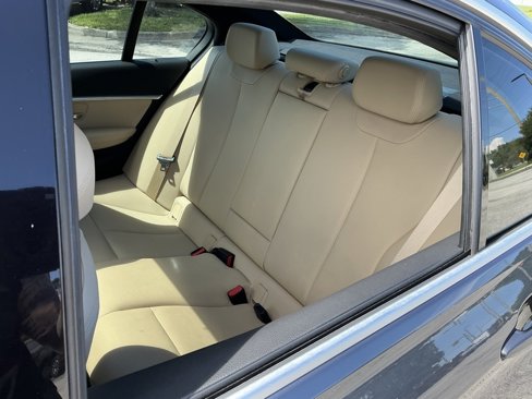 Used 2018 BMW 330e image 21