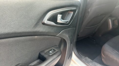 Used 2015 Chrysler 200 Limited w/ Convenience Group image 26