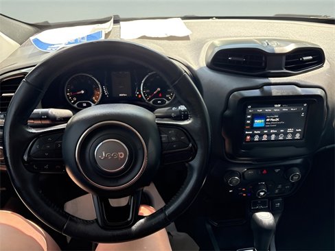 Used 2018 Jeep Renegade Altitude image 8