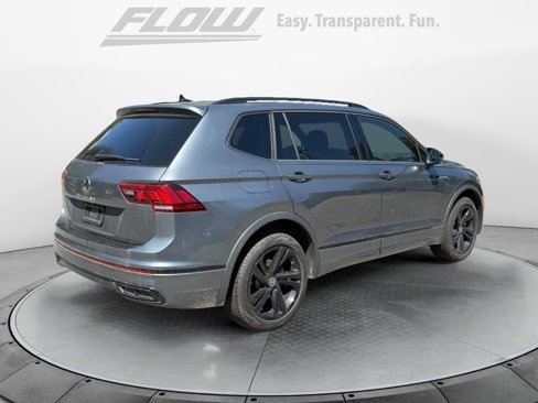 Used 2024 Volkswagen Tiguan SE R-Line image 8