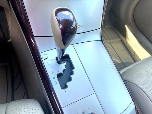 Used 2009 Toyota Avalon Limited image 15