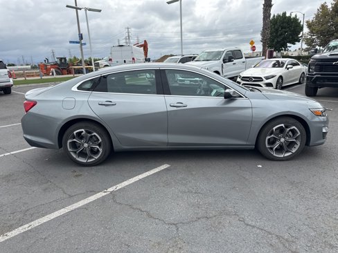 Used 2023 Chevrolet Malibu LT image 2