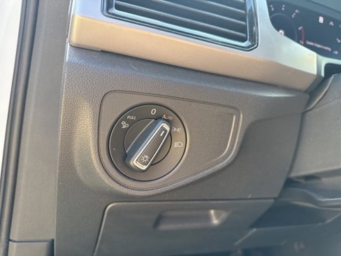 Used 2020 Volkswagen Atlas Cross Sport SEL image 15