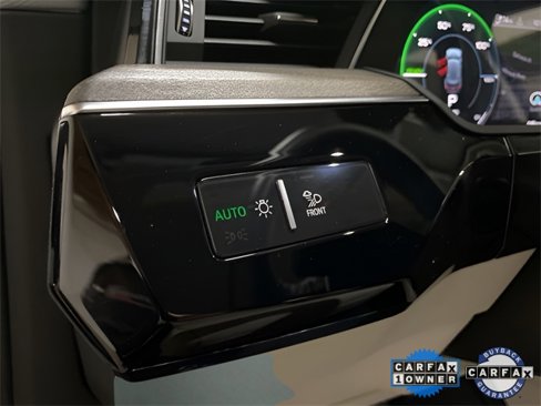 Used 2021 Audi e-tron Premium Plus w/ Premium Plus Package image 35