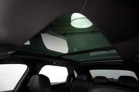 Used 2022 Bentley Bentayga image 39