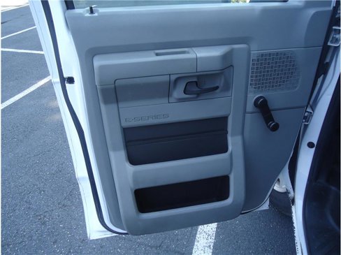 Used 2013 Ford E-250 and Econoline 250 image 10