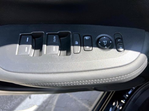 Certified 2023 Honda HR-V LX image 13