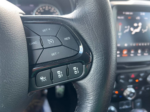 Used 2020 Jeep Renegade Altitude w/ UConnect 8.4 Nav Group image 16