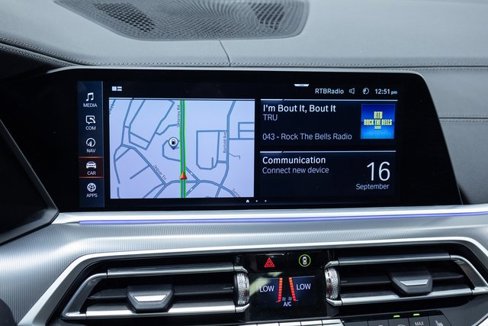 Used 2022 BMW X5 xDrive40i w/ M Sport Package image 16