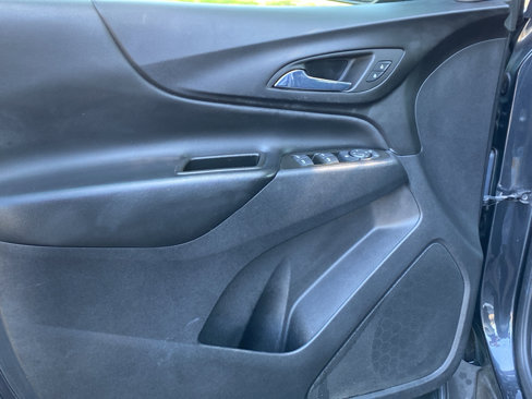 Used 2023 Chevrolet Equinox LT image 11