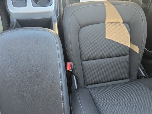 Used 2022 Chevrolet Colorado LT w/ LT Convenience Package image 26